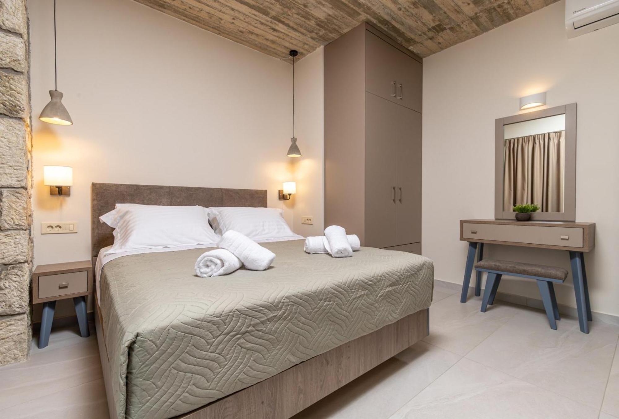 Achatis Apartments With Sea View Kolymbari Exterior foto