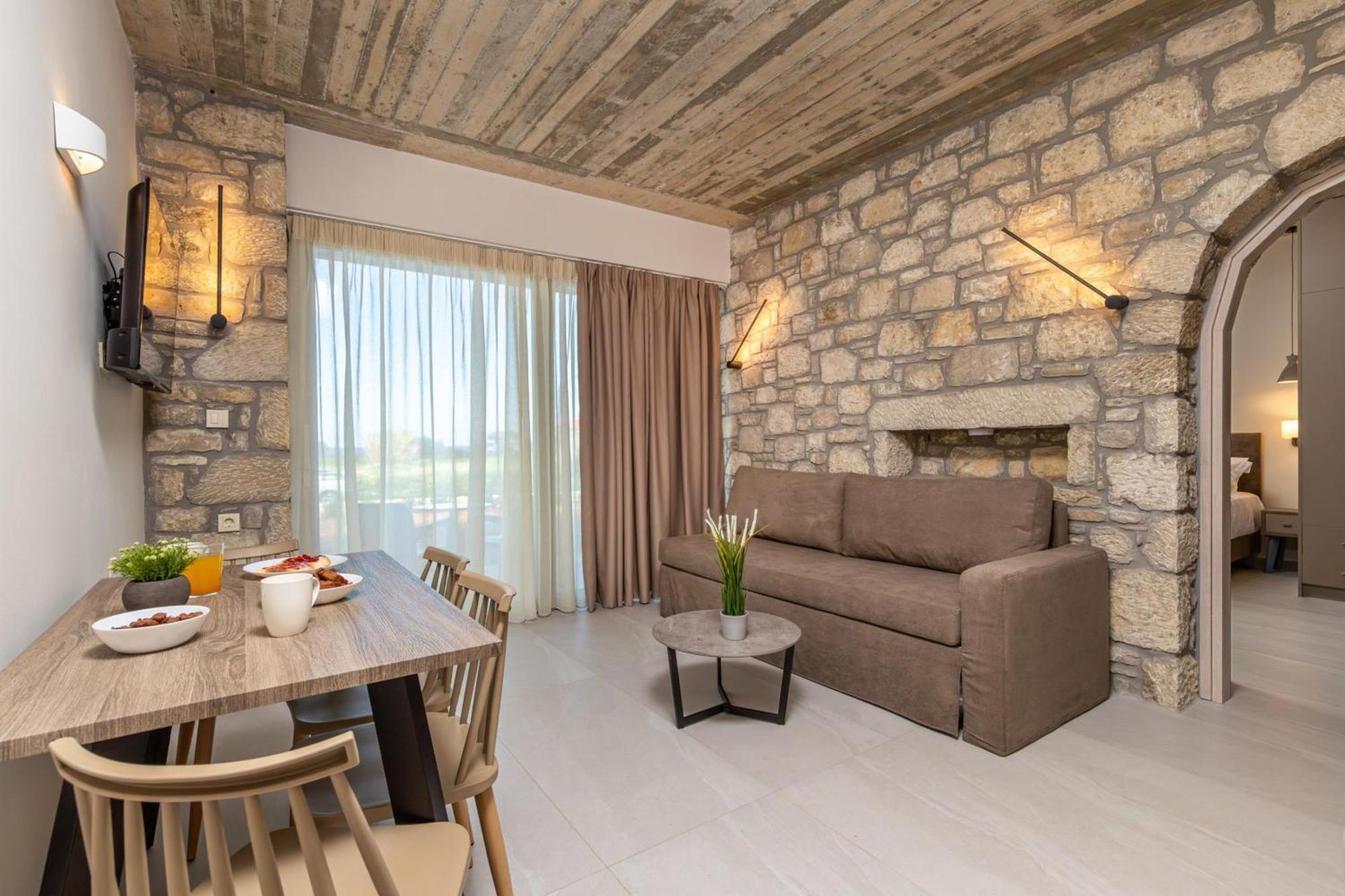 Achatis Apartments With Sea View Kolymbari Exterior foto